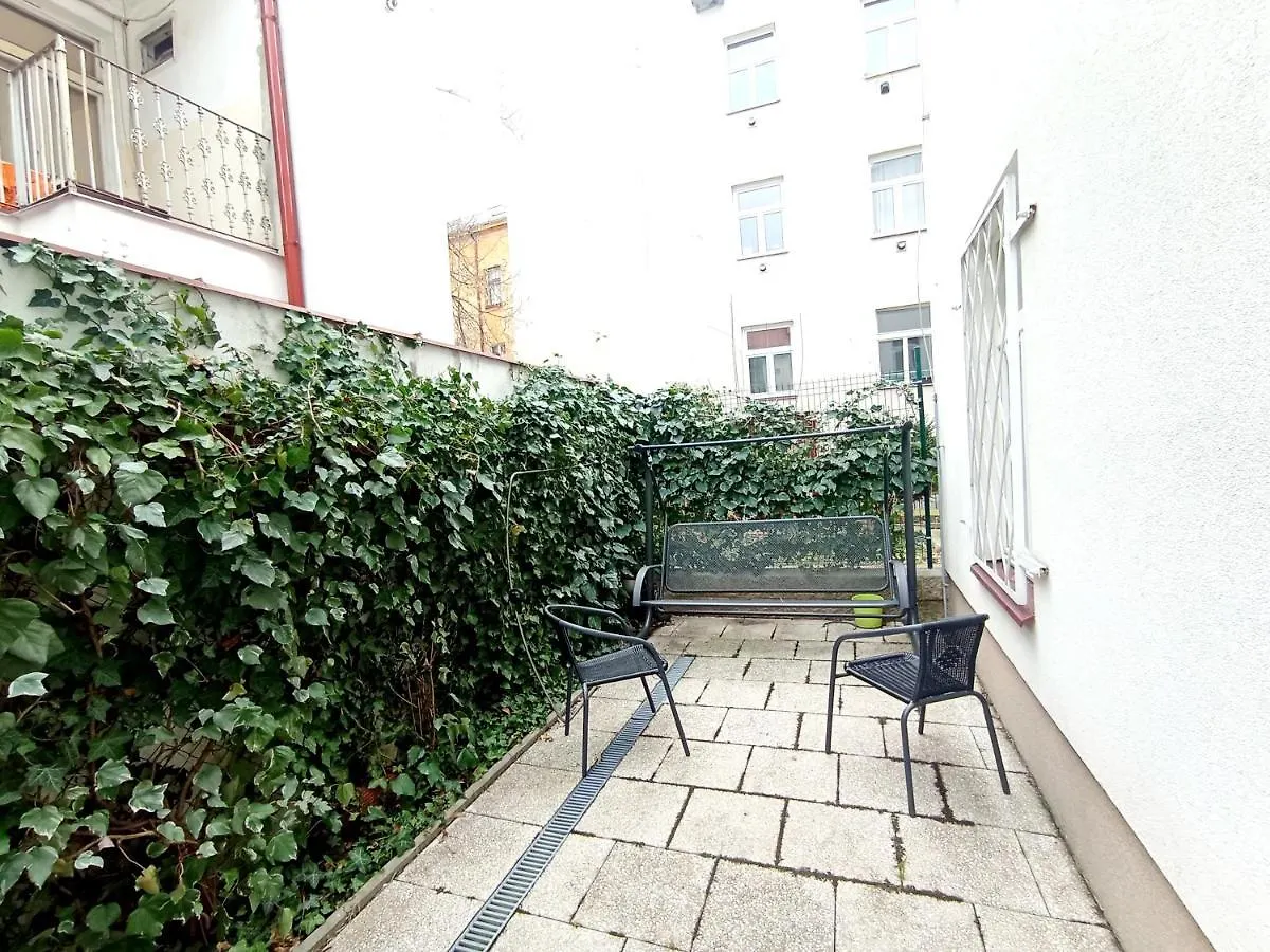 Apartments Captain Morgan Praga